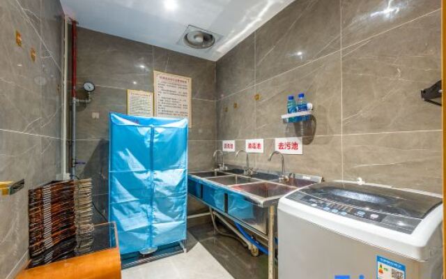 Ousika International Hotel (Dongguan Hengli Heping Road)