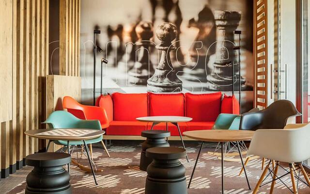 ibis Sens Hotel