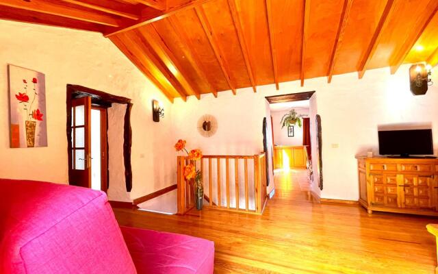 Casa rural con BBQ, Wifi y inolvidable vista a océano, El Hierro