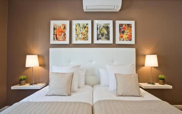 Central Apartment 127 by Saboia Collection