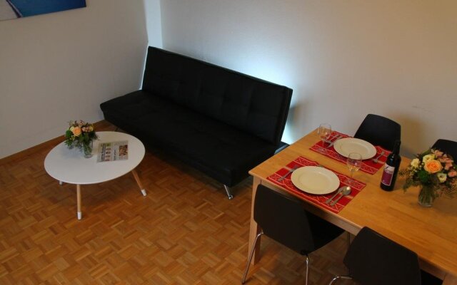 Easy Living Apartments