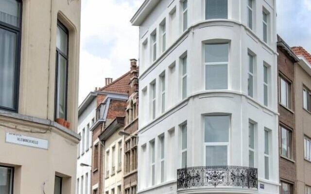 hotelImage