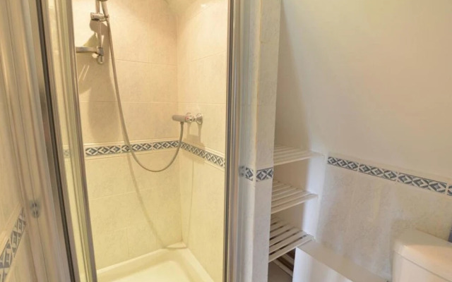 Pleasant holiday home in Horning with pond