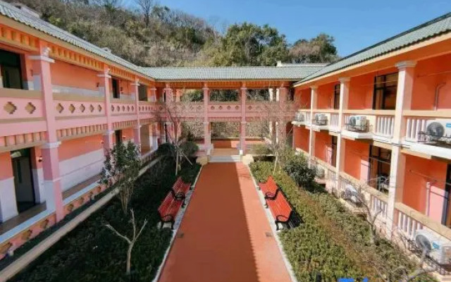 Zhongda Langxu Shengsi Social Endowment Service Center