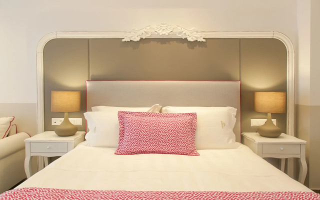 Avaton Luxury Beach Resort - Relais & Chateaux
