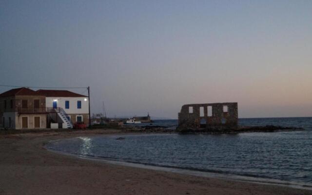 Niko's Stone Guest House