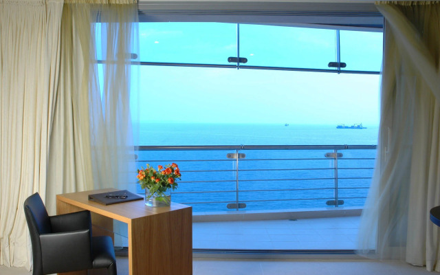 Daios Luxury Living