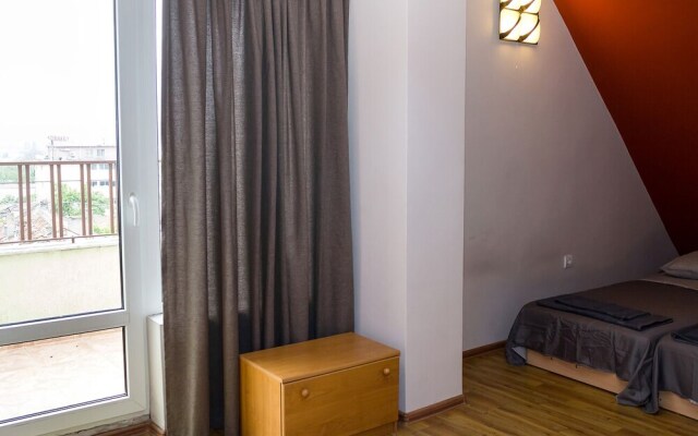 FM Deluxe 1-BDR Maisonette with Terrace