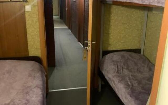 F1 Motel