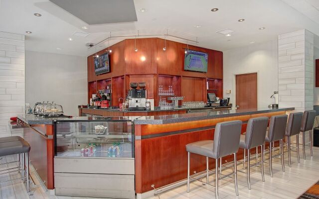 Holiday Inn University Plaza-Bowling Green by IHG