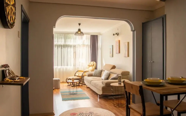 Central Flat With Balcony in Karsiyaka