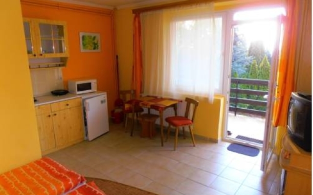 Almádi Apartments