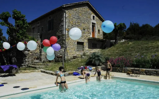 Lespine-10 min Caverne Pont d'Arc