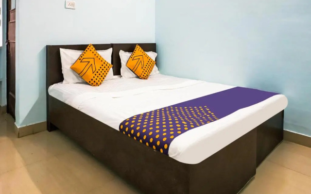 Khanooni Guest House by OYO Rooms