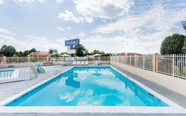 Travelodge Ridgeway Martinsville Area