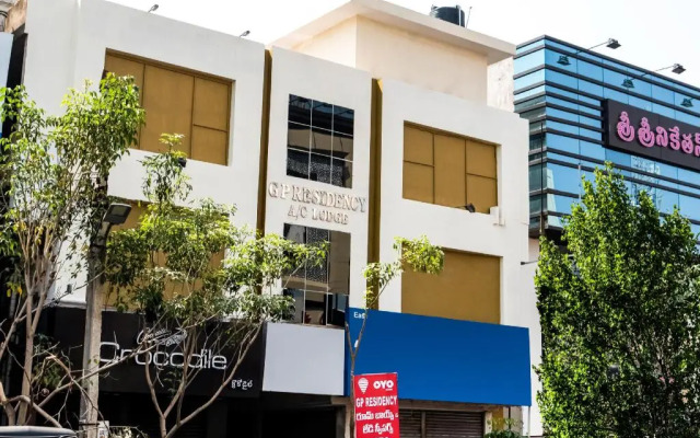 G P Residency by OYO Rooms