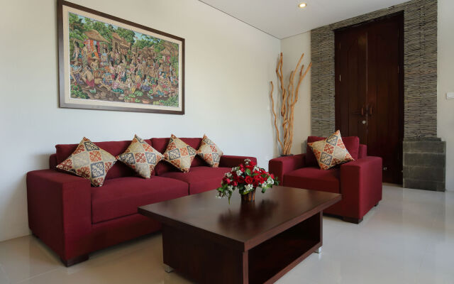 Royal Nyanyi Villa