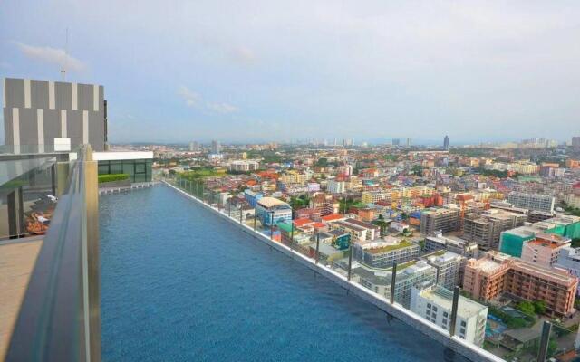 the base central pattaya seaview