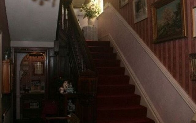The Knoll Guesthouse