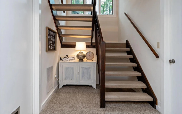 Wintergreen Retreat Jacuzzi Sauna dog Friendly