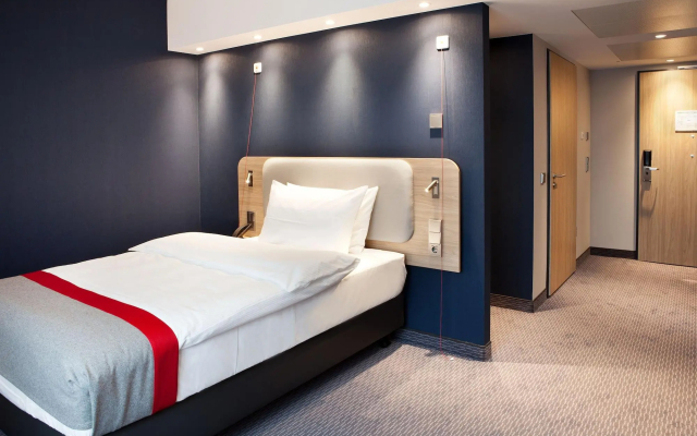 Holiday Inn Express Munich - Olympiapark by IHG