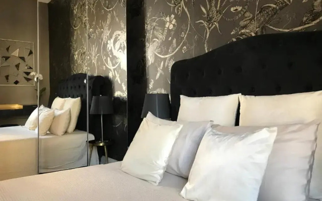 LIPPI 42 Guest House Villa with private garden