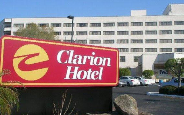 Clarion Hotel Deland