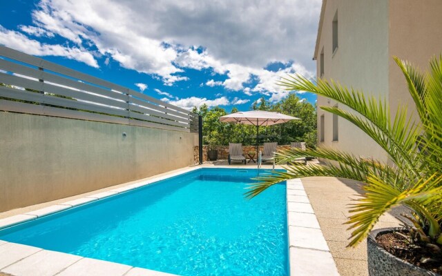 Awesome Home in Kras With Wifi and 2 Bedrooms