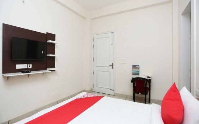 OYO 27678 Saharan's Homes