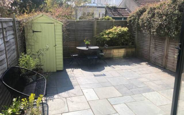 3 Bedroom Townhouse By Gloucester Road