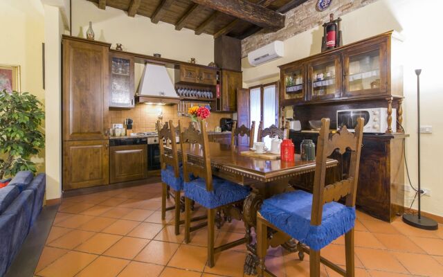 Florence Ariento Romantic Apartment