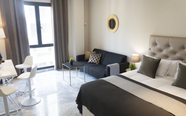 Living4Malaga Golden Suite