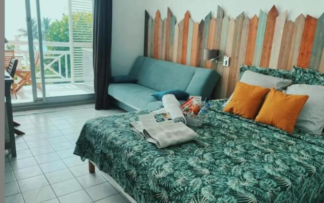 Studio 2/4 personnes avec vue mer & piscine - Résidence Marinotel