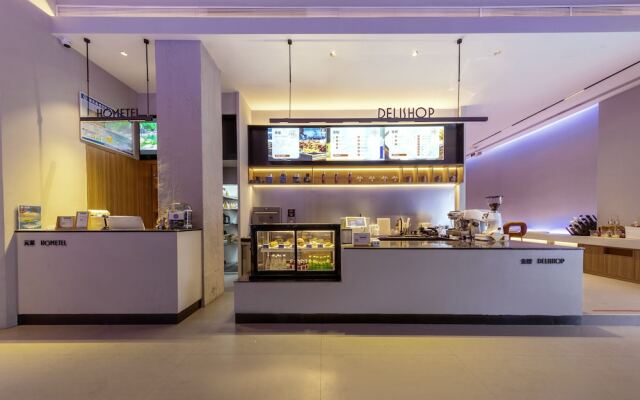 poltton international hotel