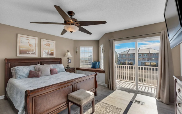 Pelican Roost 2 Bedroom Townhouse by RedAwning