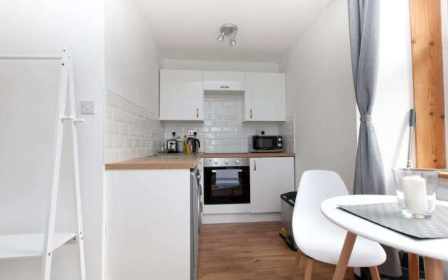 Charming and Comfortable Studio Flat in Edinburgh