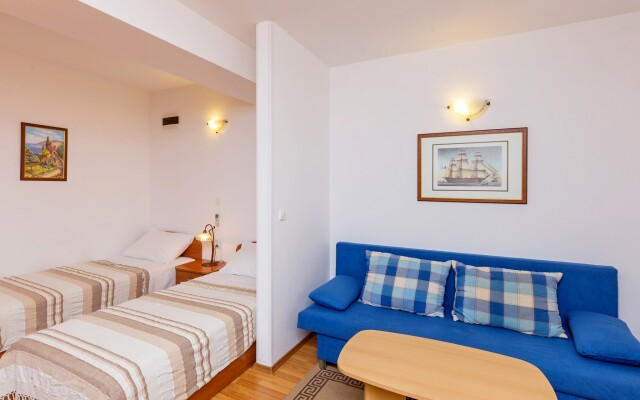 Apartments Niksa