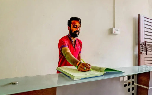 Ashoka Hotel And Guest House by OYO Rooms