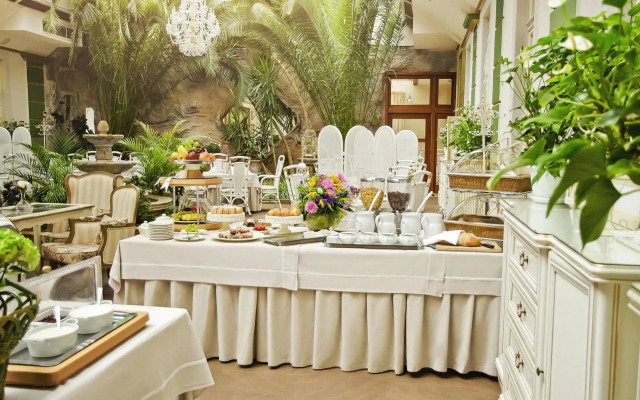 GOLDEN ROYAL Boutique hotel & Spa