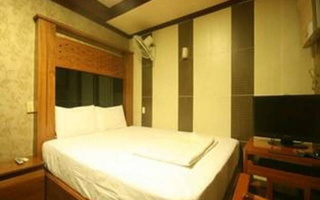 Cheonji Spa Motel