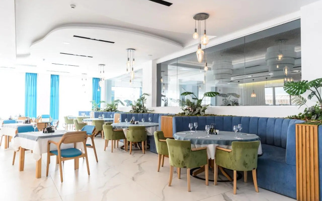 Mirage Beach Spa Hotel