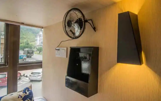 Traveller Bunker Hostel 1