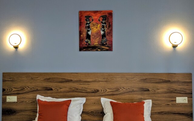 Hotel Canvas