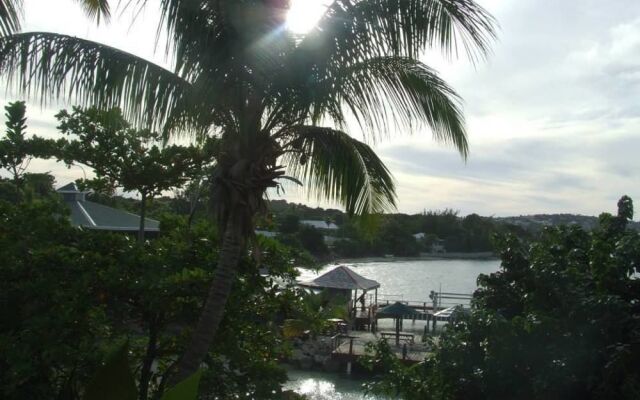 Northshore Seaside Suites