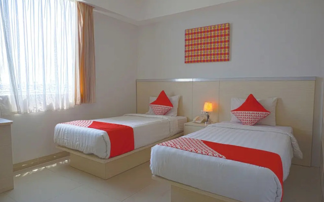 OYO 3269 Hotel Grand Sayang Park Makassar