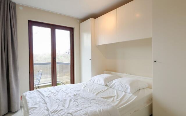 Apartment With Terrace and Side sea View