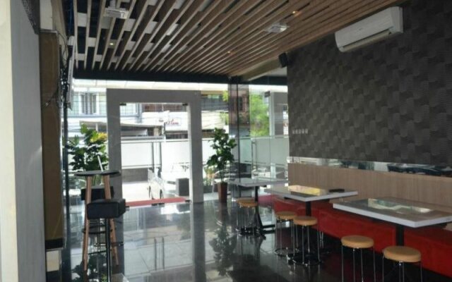 Quintus Hotel