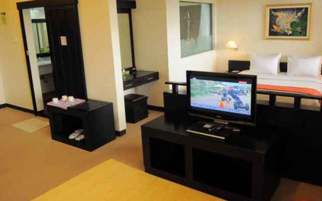 Nuwis Hotel & Convention