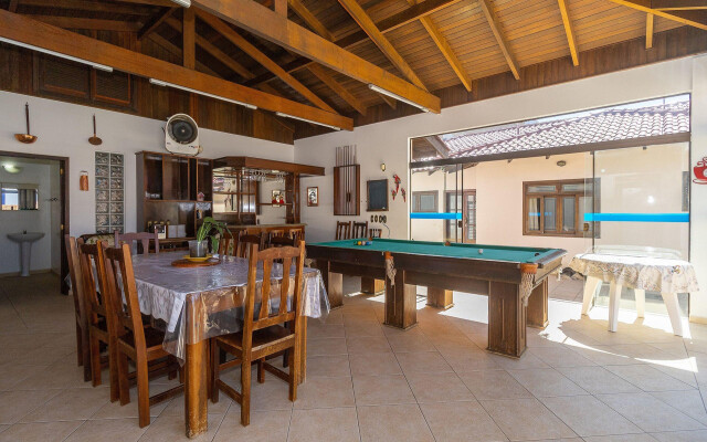 Casa com Piscina e Sinuca em Bombinhas