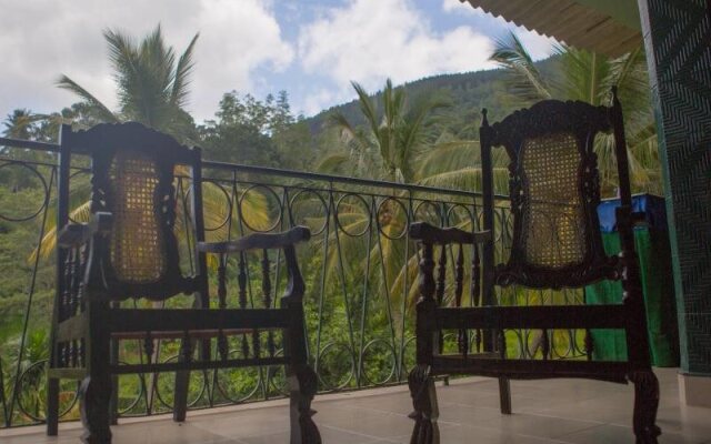 Hotel Crystal Gate